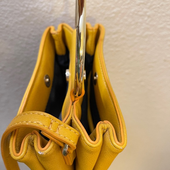 Metal handle 2 compartments crossbody - Picture 4 of 8